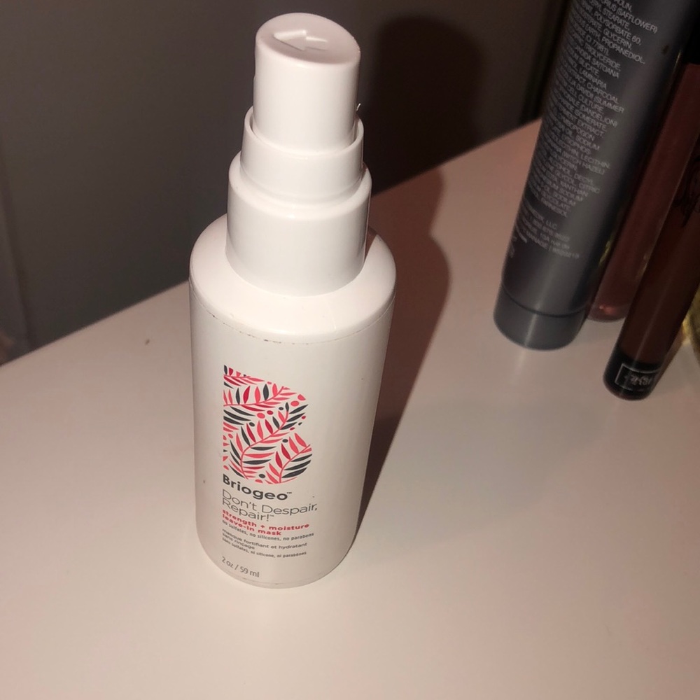Briogeo hair accessorie